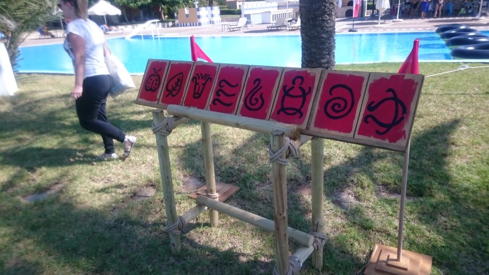 Η δοκιμασία μνήμης του Survivor Quest, ομάδα Κόκκινη